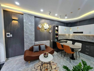 Cho thuê pjongf khép kín chính chủ t2 7483