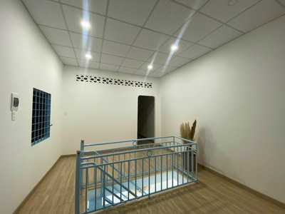 Cho thuê pjongf khép kín chính chủ t2 7432