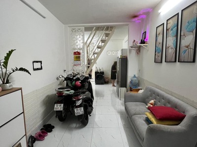 Cho thuê pjongf khép kín chính chủ t2 7284