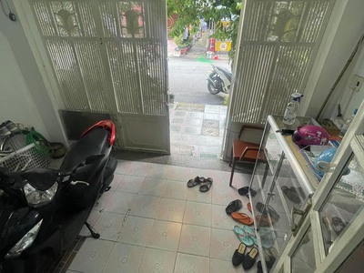 Cho thuê pjongf khép kín chính chủ t2 7342
