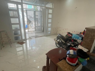 Cho thuê pjongf khép kín chính chủ t2 7349