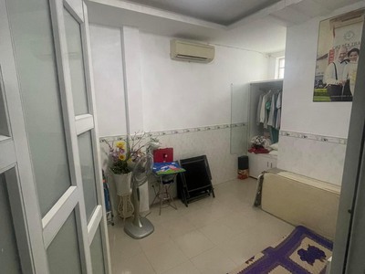 Cho thuê pjongf khép kín chính chủ t2 7493