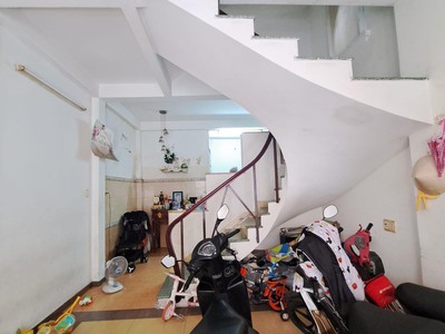 Cho thuê pjongf khép kín chính chủ t2 7500
