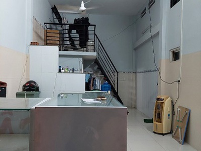 Cho thuê pjongf khép kín chính chủ t2 7352