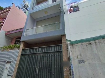 Cách gò dầu và  nguyễn súy 300m. dt 4x14, 4 tầng. giá 6tỷ tl 0
