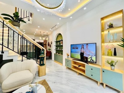 Cho thuê pjongf khép kín chính chủ t2 8522
