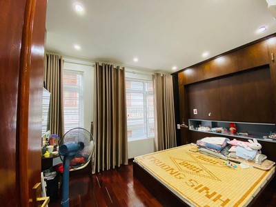 Cho thuê pjongf khép kín chính chủ t2 7862