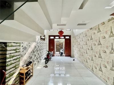 Cho thuê pjongf khép kín chính chủ t2 8579