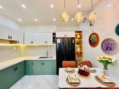 Cho thuê pjongf khép kín chính chủ t2 8523