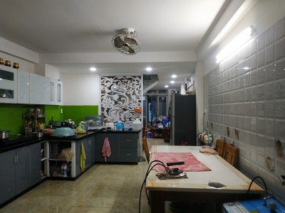 Cho thuê pjongf khép kín chính chủ t2 8547