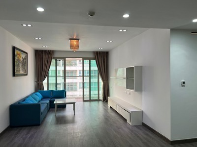 Cho thuê pjongf khép kín chính chủ t2 8498