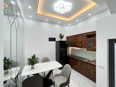 Cho thuê pjongf khép kín chính chủ t2 8368