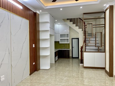 Cho thuê pjongf khép kín chính chủ t2 7648