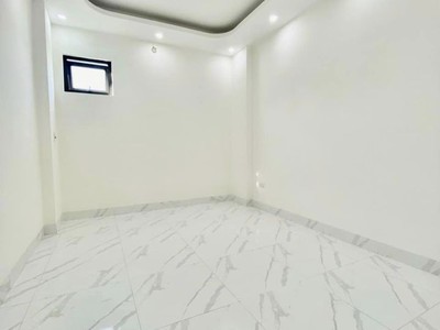 Cho thuê pjongf khép kín chính chủ t2 8488