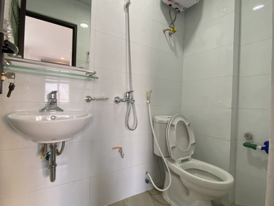 Cho thuê pjongf khép kín chính chủ t2 7638