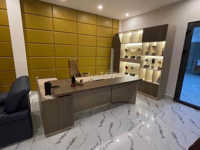 Cho thuê pjongf khép kín chính chủ t2 8447