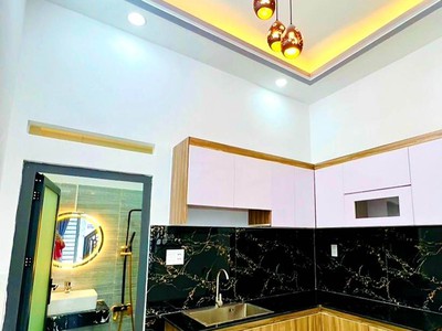 Cho thuê pjongf khép kín chính chủ t2 8181
