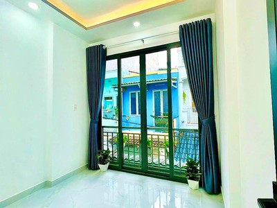 Cho thuê pjongf khép kín chính chủ t2 8133