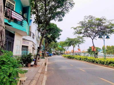 Ngộp bank bán gấp nhà c4 giá rẻ mt hồng bàng f12 quận 6. dt 7x12. nhỉnh 13 tỷ. shr-tiện xây mới 0
