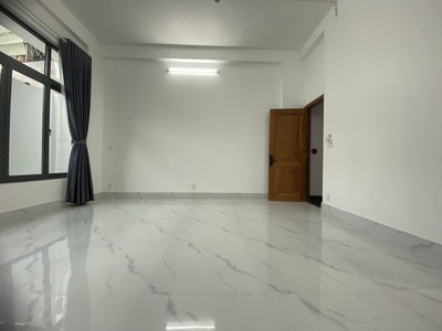 Cho thuê pjongf khép kín chính chủ t2 8569