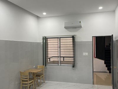 Cho thuê pjongf khép kín chính chủ t2 8099