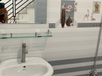 Cho thuê pjongf khép kín chính chủ t2 7982