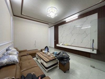Cho thuê pjongf khép kín chính chủ t2 8310