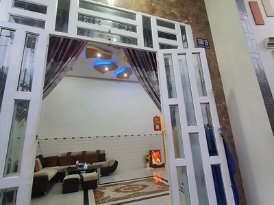 Cho thuê pjongf khép kín chính chủ t2 8537
