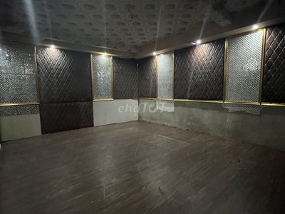 Cho thuê pjongf khép kín chính chủ t2 8475
