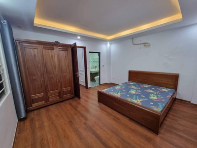 Cho thuê pjongf khép kín chính chủ t2 9824