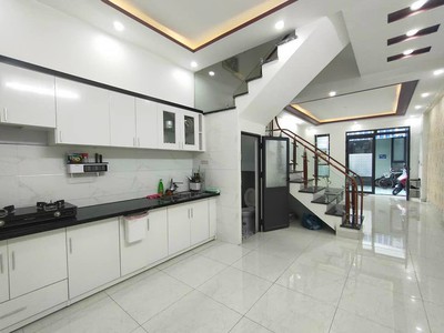 Cho thuê pjongf khép kín chính chủ t2 8981