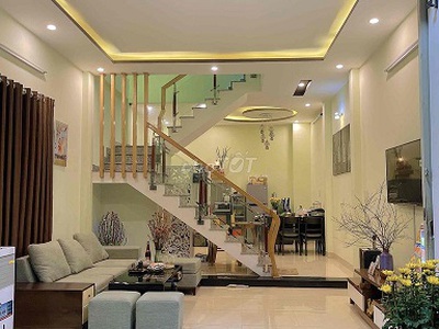 Cho thuê pjongf khép kín chính chủ t2 9108