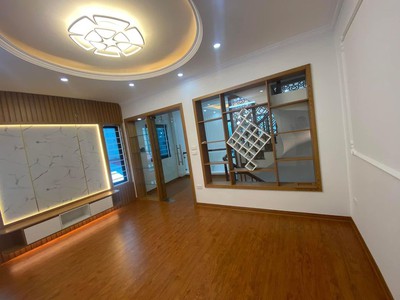 Cho thuê pjongf khép kín chính chủ t2 9061