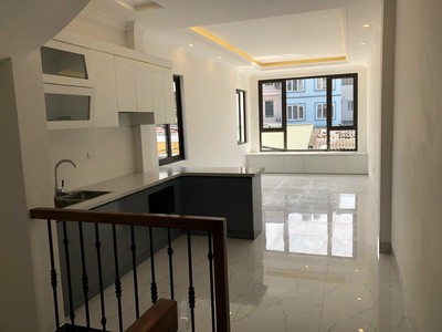 Cho thuê pjongf khép kín chính chủ t2 8734
