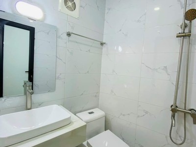 Cho thuê pjongf khép kín chính chủ t2 9200