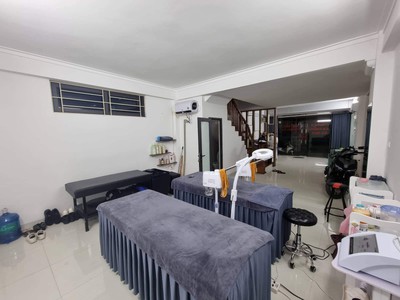 Cho thuê pjongf khép kín chính chủ t2 9823