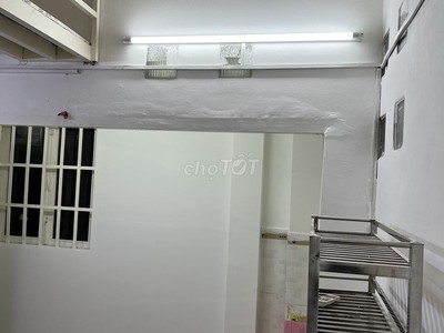 Cho thuê pjongf khép kín chính chủ t2 9216