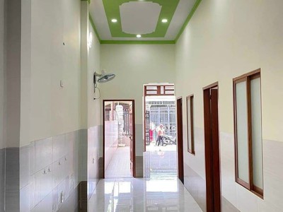 Cho thuê pjongf khép kín chính chủ t2 9418