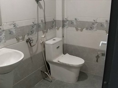 Cho thuê pjongf khép kín chính chủ t2 9420