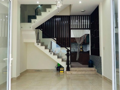 Cho thuê pjongf khép kín chính chủ t2 9817