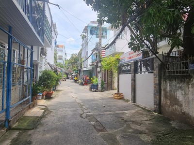 Cho thuê pjongf khép kín chính chủ t2 9466