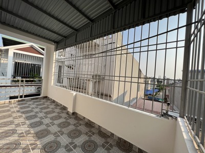 Bán nhà Lô Góc Mặt Ngõ 654 Thiên Lôi 2