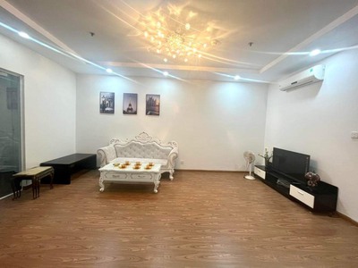 Cho thuê pjongf khép kín chính chủ t2 9210