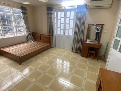 Cho thuê pjongf khép kín chính chủ t2 8913