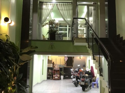 Cho thuê pjongf khép kín chính chủ t2 9519