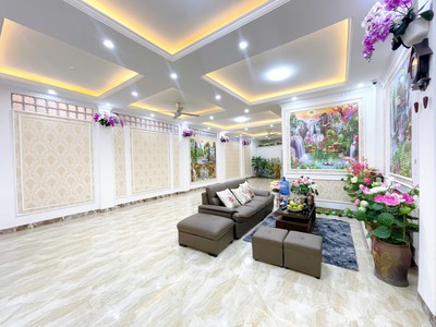 Cho thuê pjongf khép kín chính chủ t2 9349