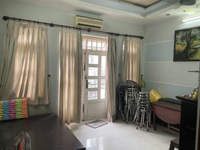 Cho thuê pjongf khép kín chính chủ t2 9282