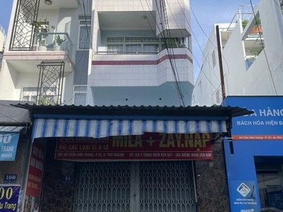 Cho thuê pjongf khép kín chính chủ t2 9697