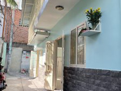 Cho thuê pjongf khép kín chính chủ t2 9799