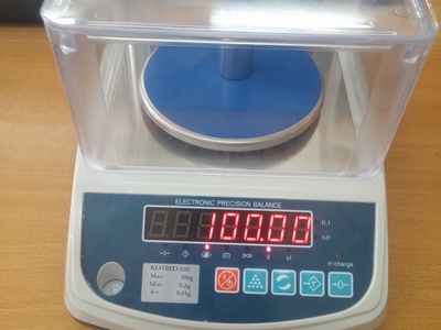 Dập mẫu để cắt ra mẫu vải tròn 100cm2 1